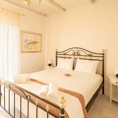 Stone Haven - Seafront Waves' Embrace Feriehus Verga Kalamata