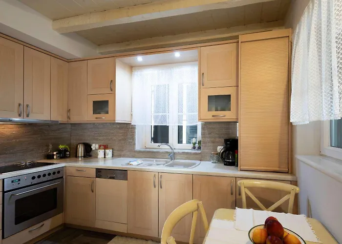 Casa de Férias Stone Haven - Seafront Waves' Embrace