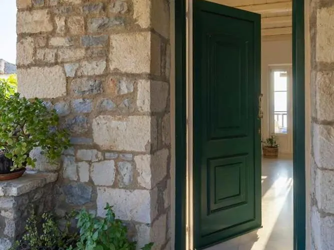 Casa de Férias Stone Haven - Seafront Waves' Embrace